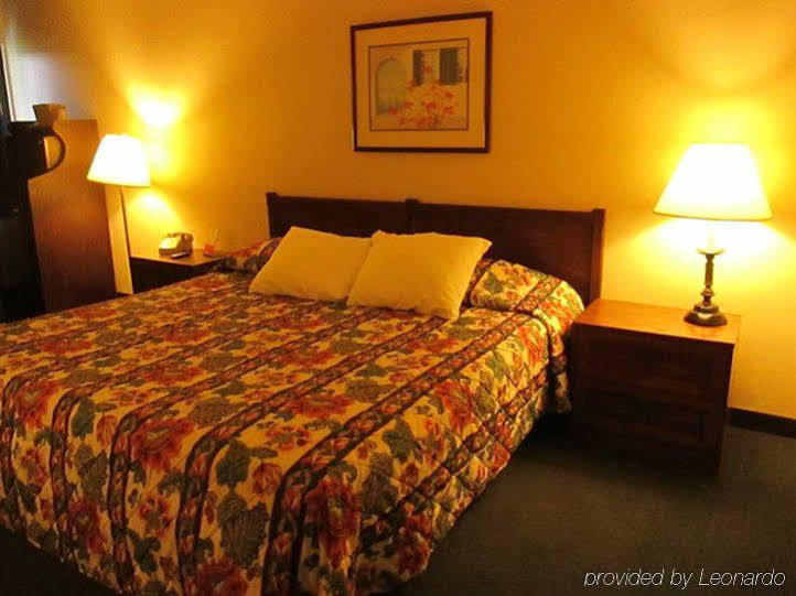 Red Carpet Inn Fanta Suites Hotel Greenwood Εξωτερικό φωτογραφία