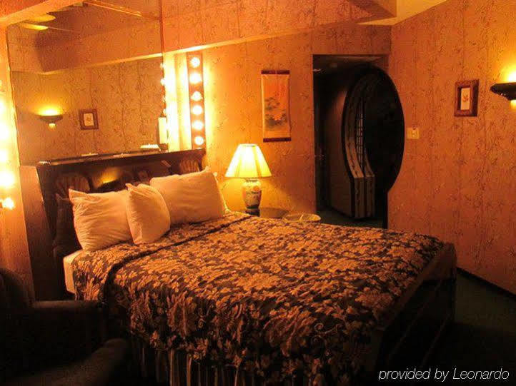 Red Carpet Inn Fanta Suites Hotel Greenwood Εξωτερικό φωτογραφία