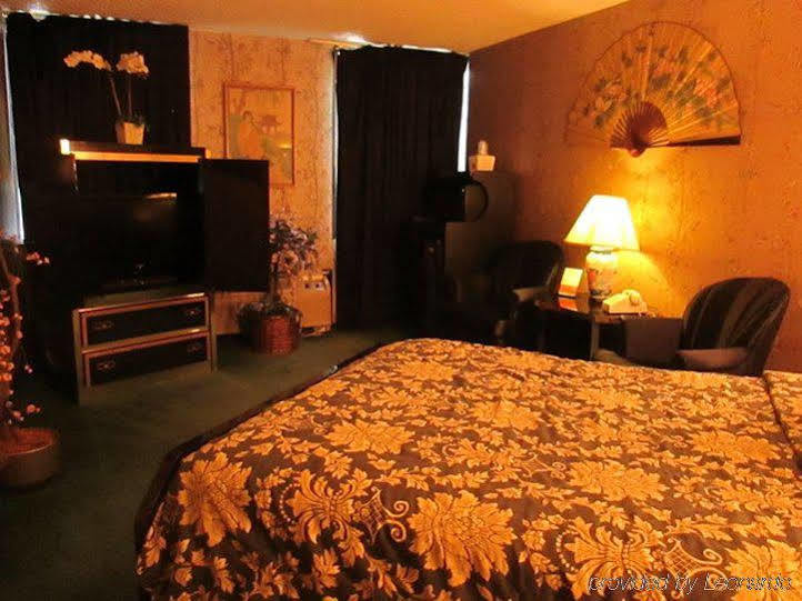 Red Carpet Inn Fanta Suites Hotel Greenwood Εξωτερικό φωτογραφία