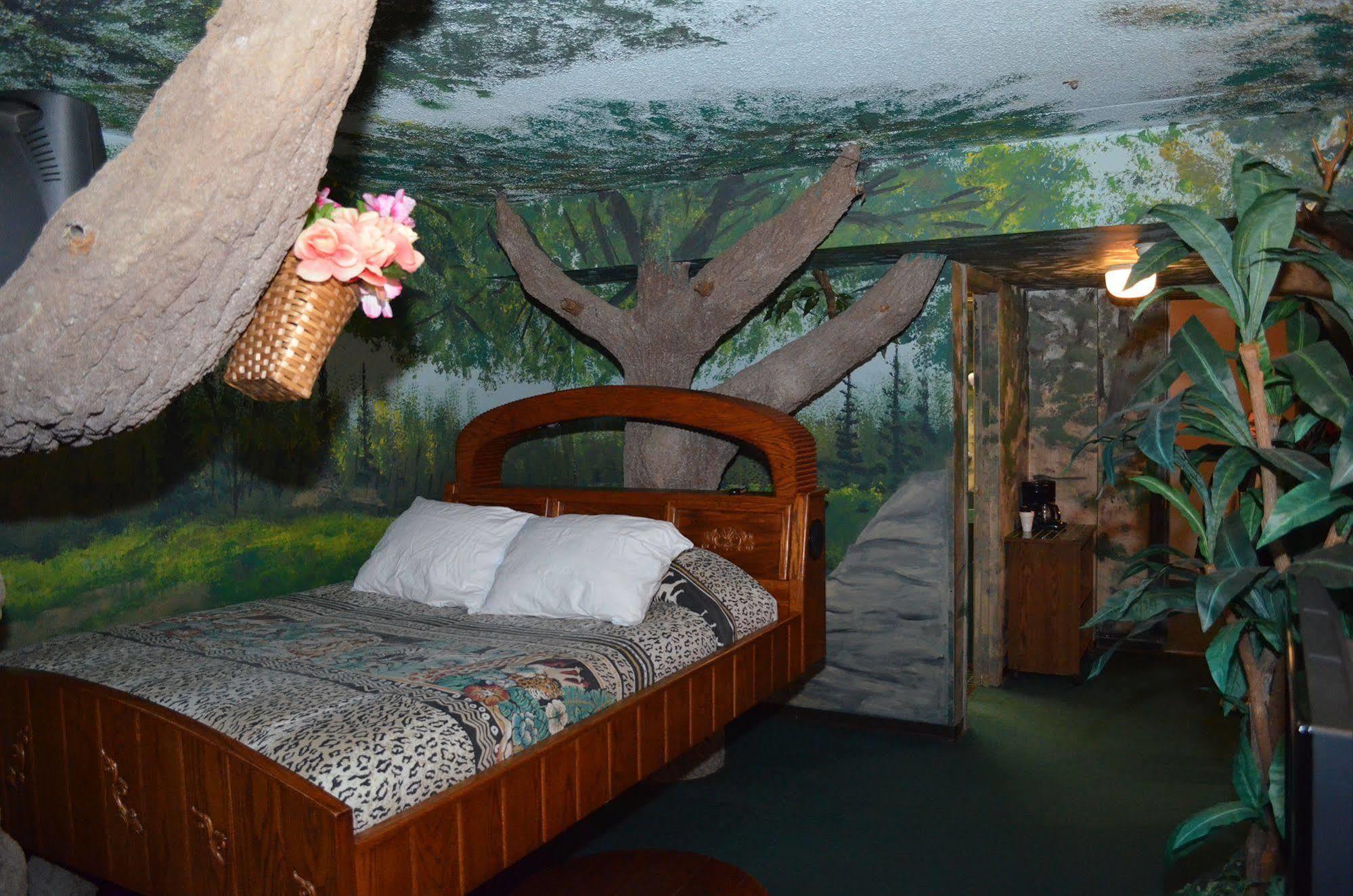 Red Carpet Inn Fanta Suites Hotel Greenwood Εξωτερικό φωτογραφία