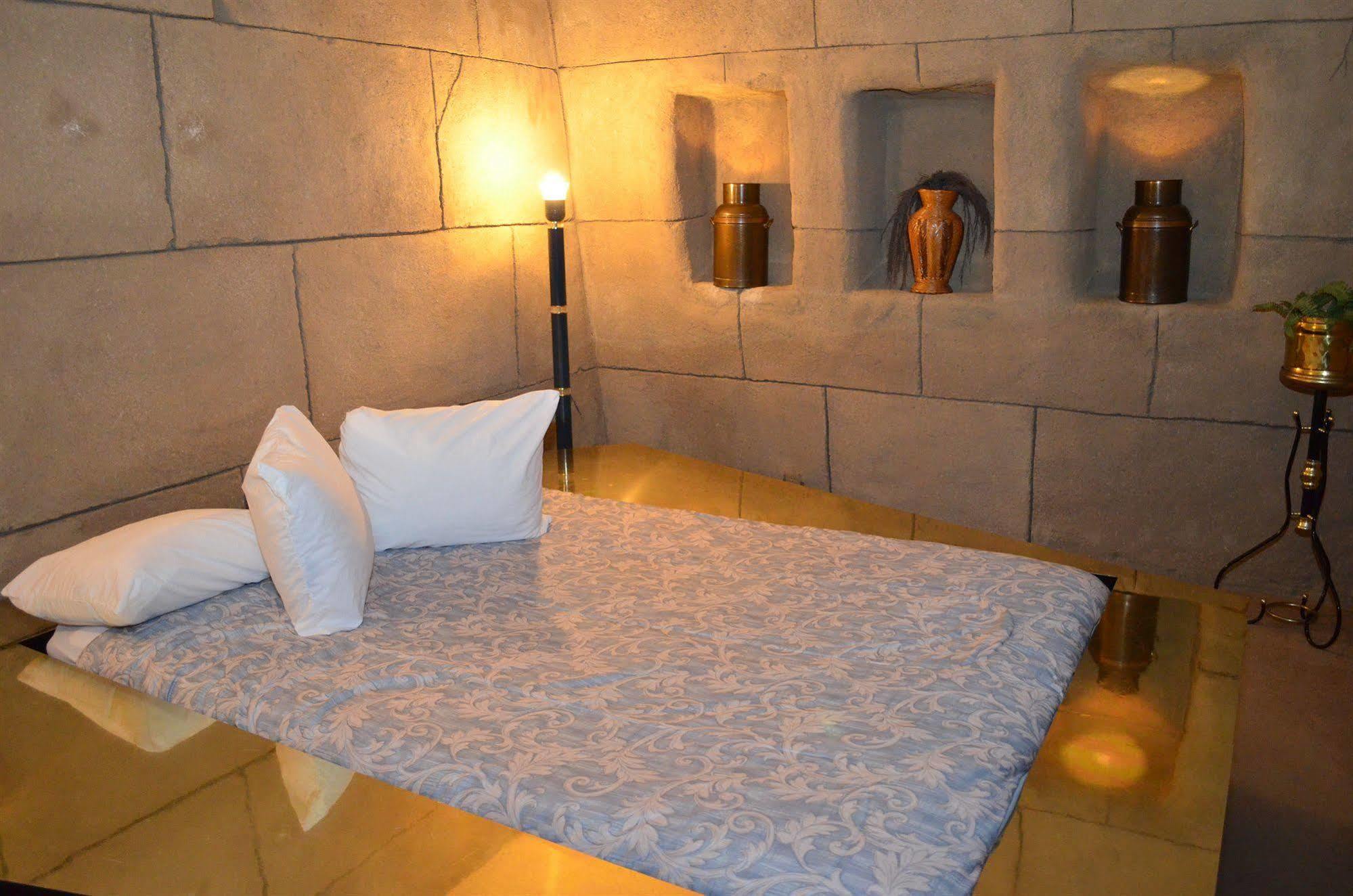 Red Carpet Inn Fanta Suites Hotel Greenwood Εξωτερικό φωτογραφία
