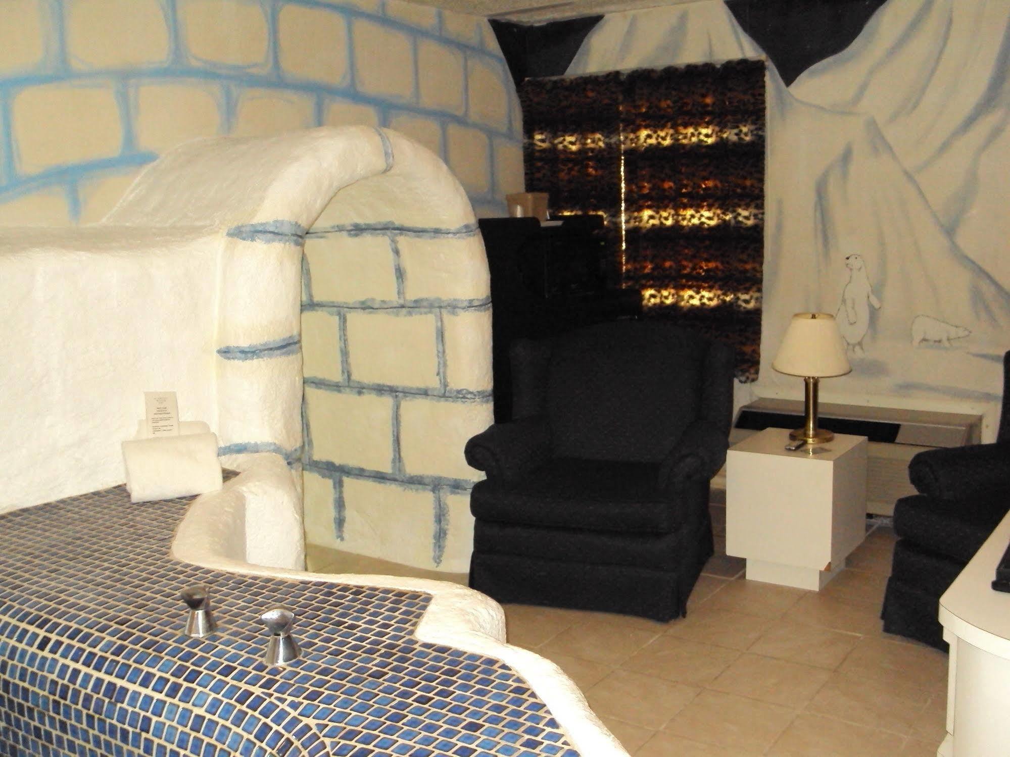 Red Carpet Inn Fanta Suites Hotel Greenwood Εξωτερικό φωτογραφία